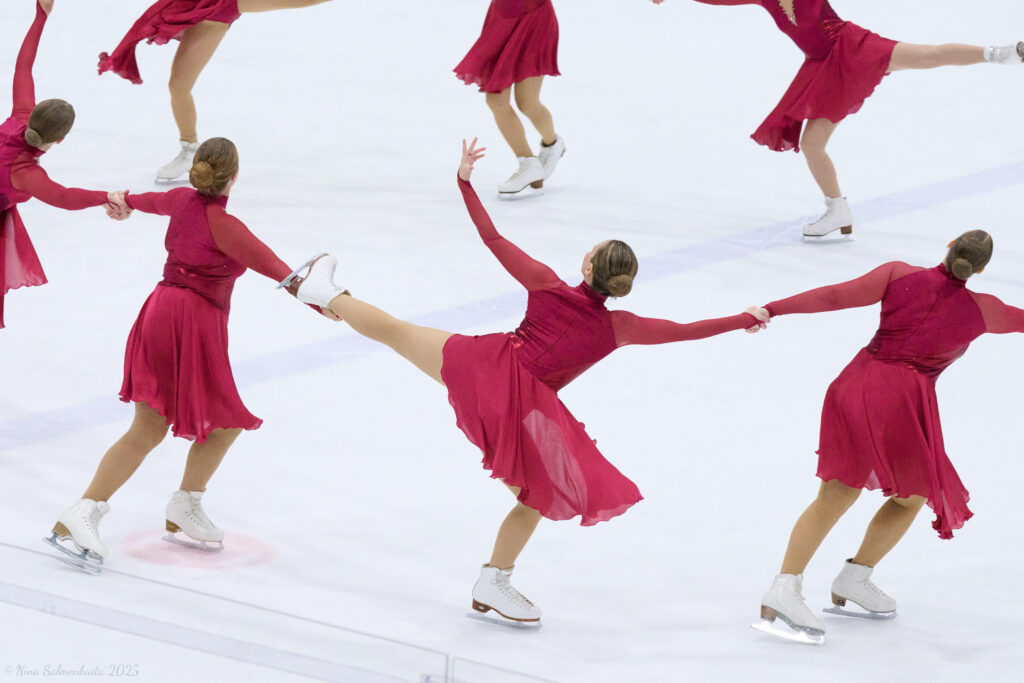 Helsinki Jääleidit 2025-2026 "007-licence to skate"