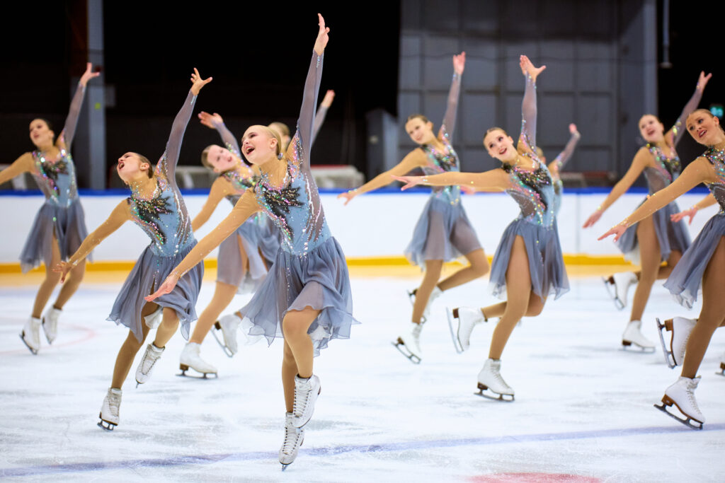 Helsinki Finettes 2025-26 free program "Skogsrå - she who hears the earth"